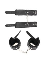 ESPOSAS DE CUERO Y FELPA NEGRO